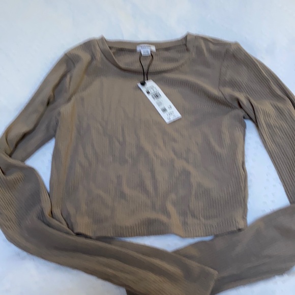 Garage Tops - NWT garage long sleeved ribbed shirt